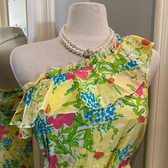Lilly Pulitzer floral one-shoulder top size Medium - Picture 2 of 4